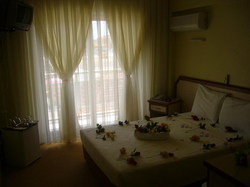 Sirin Villa Çeşme Exteriör bild